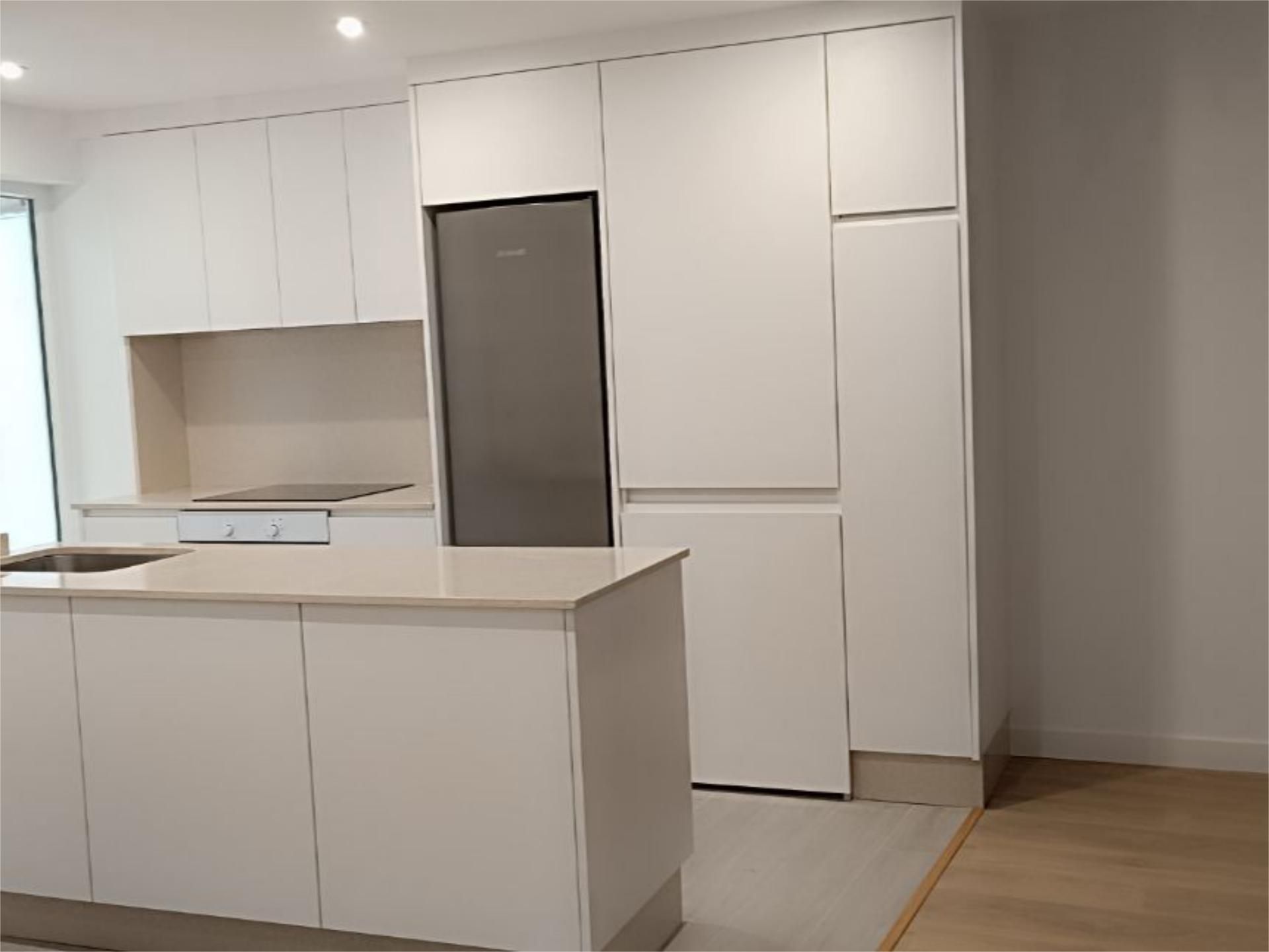 Piso de alquiler en Rúa Rabazal, 24, Miño Cocina de Piso de alquiler en Miño con Parquet y Amueblado