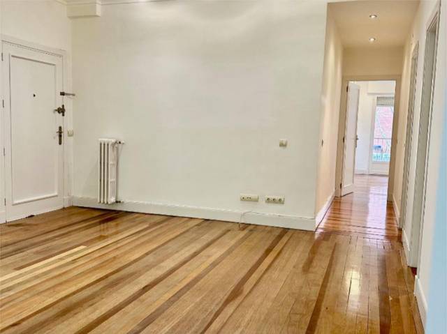 Piso en Alquiler en Calle de Santiago Bernabéu, 6 en El Viso