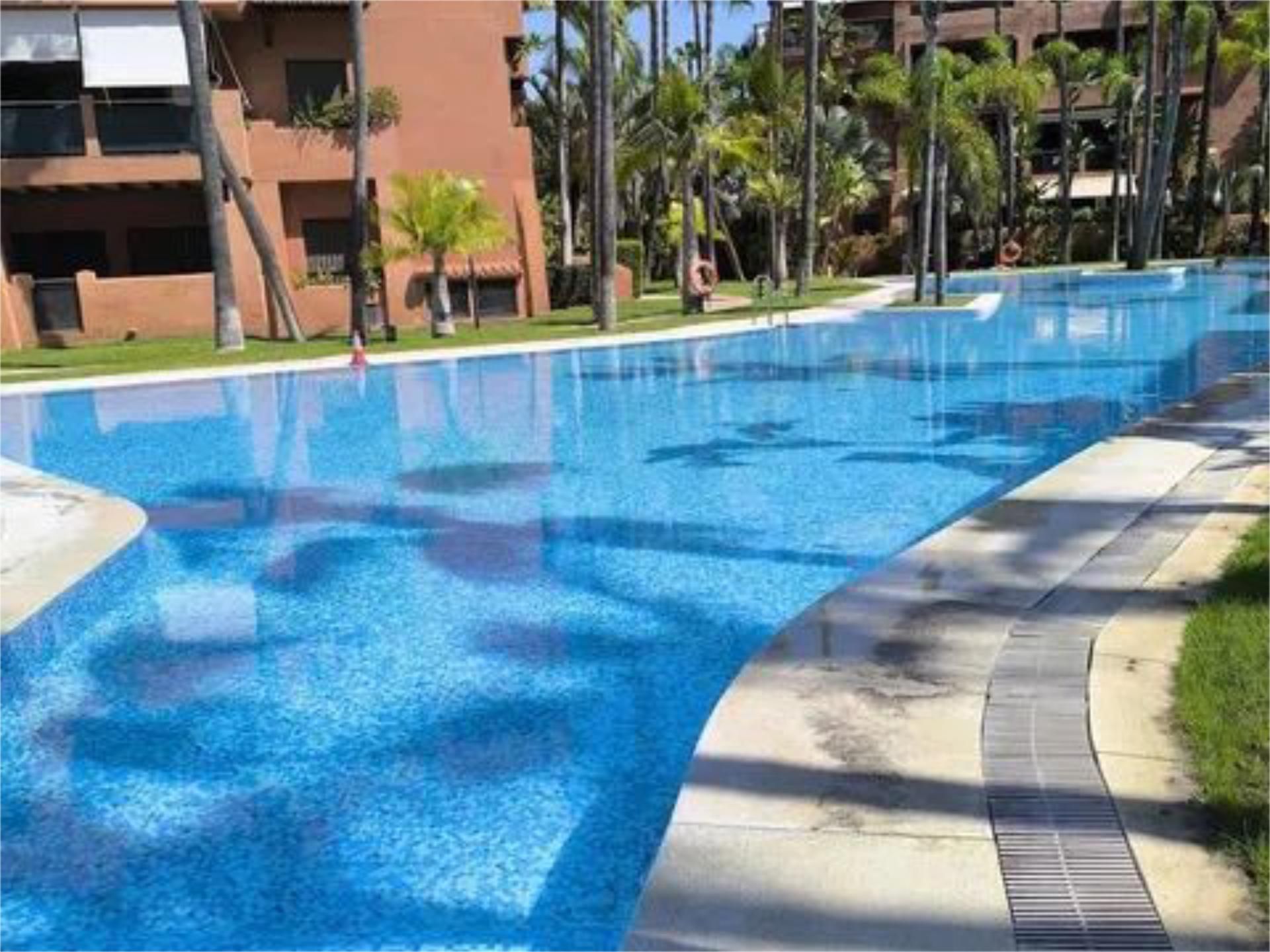 Flat for sale in Calle Rector Salvador Vila Hernández, 1, Playa de Granada Swimming pool of Flat for sale in Motril with Air Conditioner and Swimming Pool
