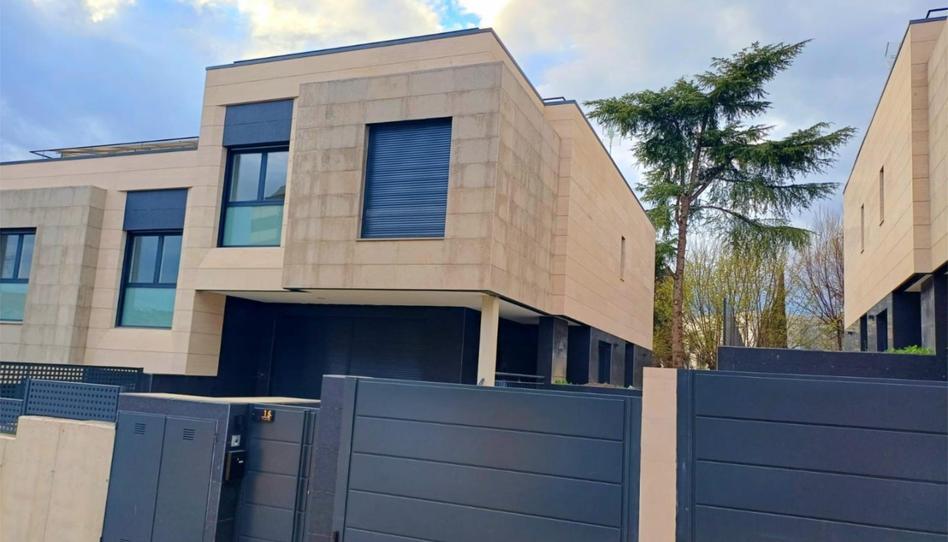 Casa o chalet en venta en Calle Calle de Luisa Andrés, 15, Valdezarza, Madrid Capital - imagen 1 Foto 1 de Casa o chalet en venta en Calle Calle de Luisa Andrés, 15, Valdezarza, Madrid Capital