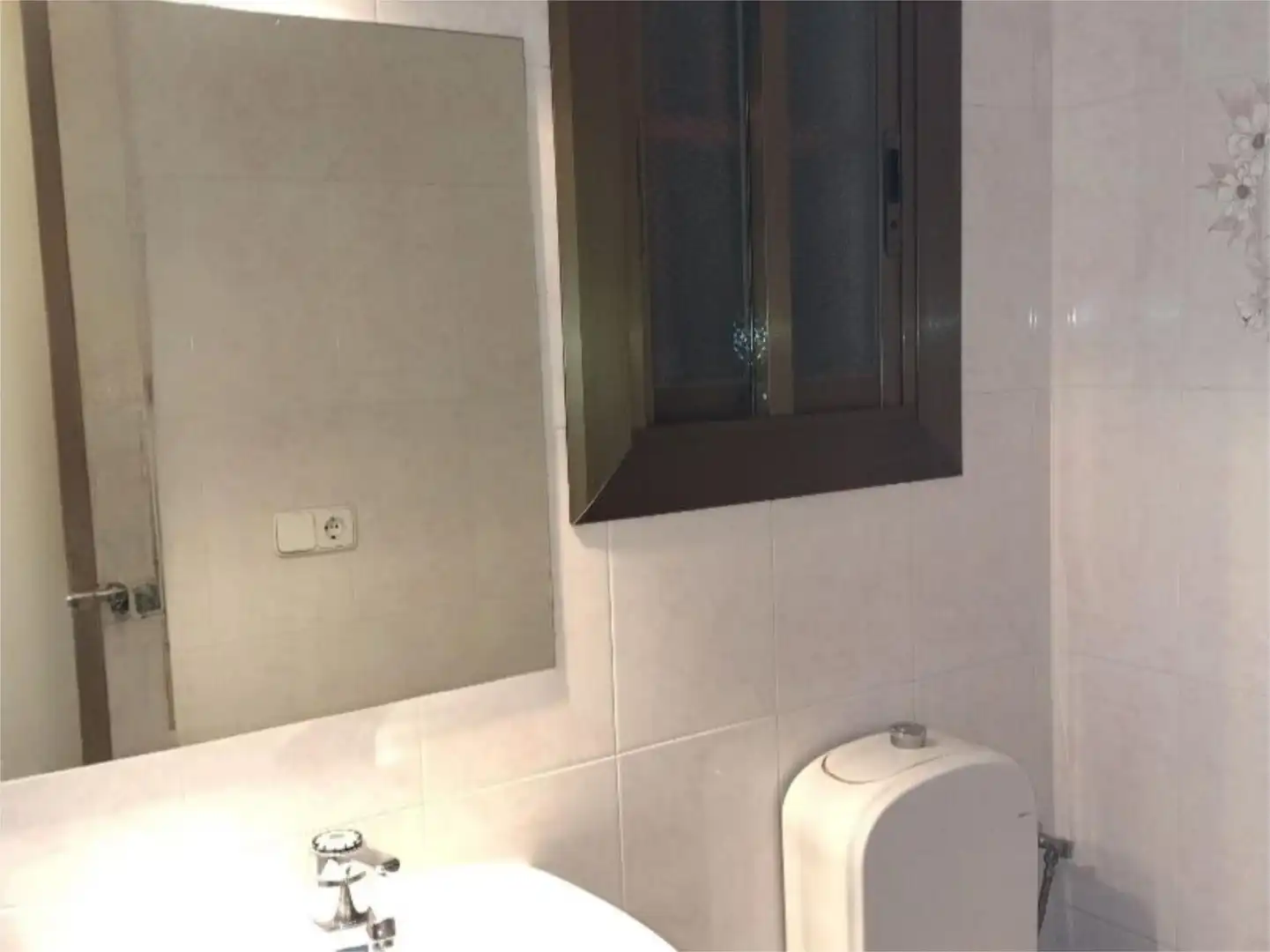Piso en venta en Can Farrerons Baño de Piso en venta en Premià de Mar con Aire acondicionado, Terraza y Balcón