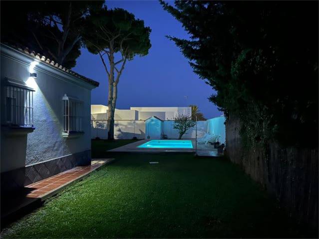 Casa adosada en Alquiler en Las Lagunas - Campano