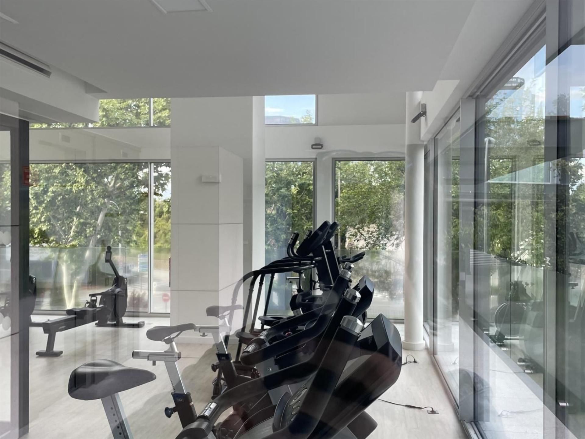 Piso de alquiler en  Madrid Capital con Aire acondicionado, Terraza y Piscina