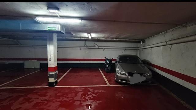 Garaje en Alquiler en Calle Obispo Cuadrillero, 24 en San Mamés - La Palomera