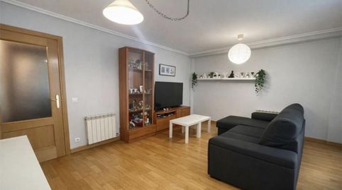 Foto 2 de Apartament en venda a Calle Faustina Álvarez García, 9, La Lastra, León Capital