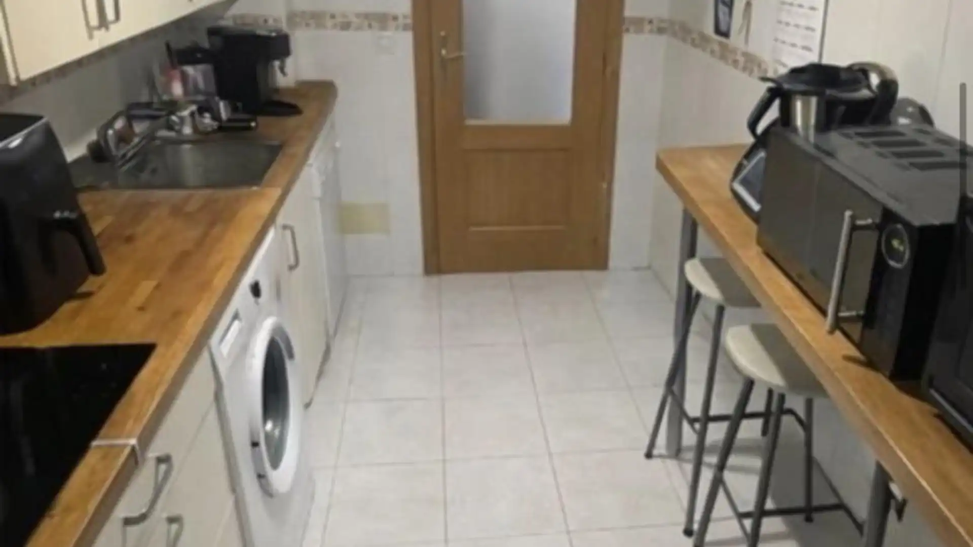 Cuina de Apartament en venda en León Capital  amb Calefacció, Parquet i Traster