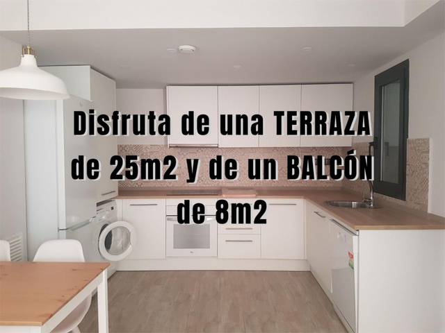 Piso en Venta en Carrer de la Mare de Déu de Montserrat, 73 en Centre - Estació