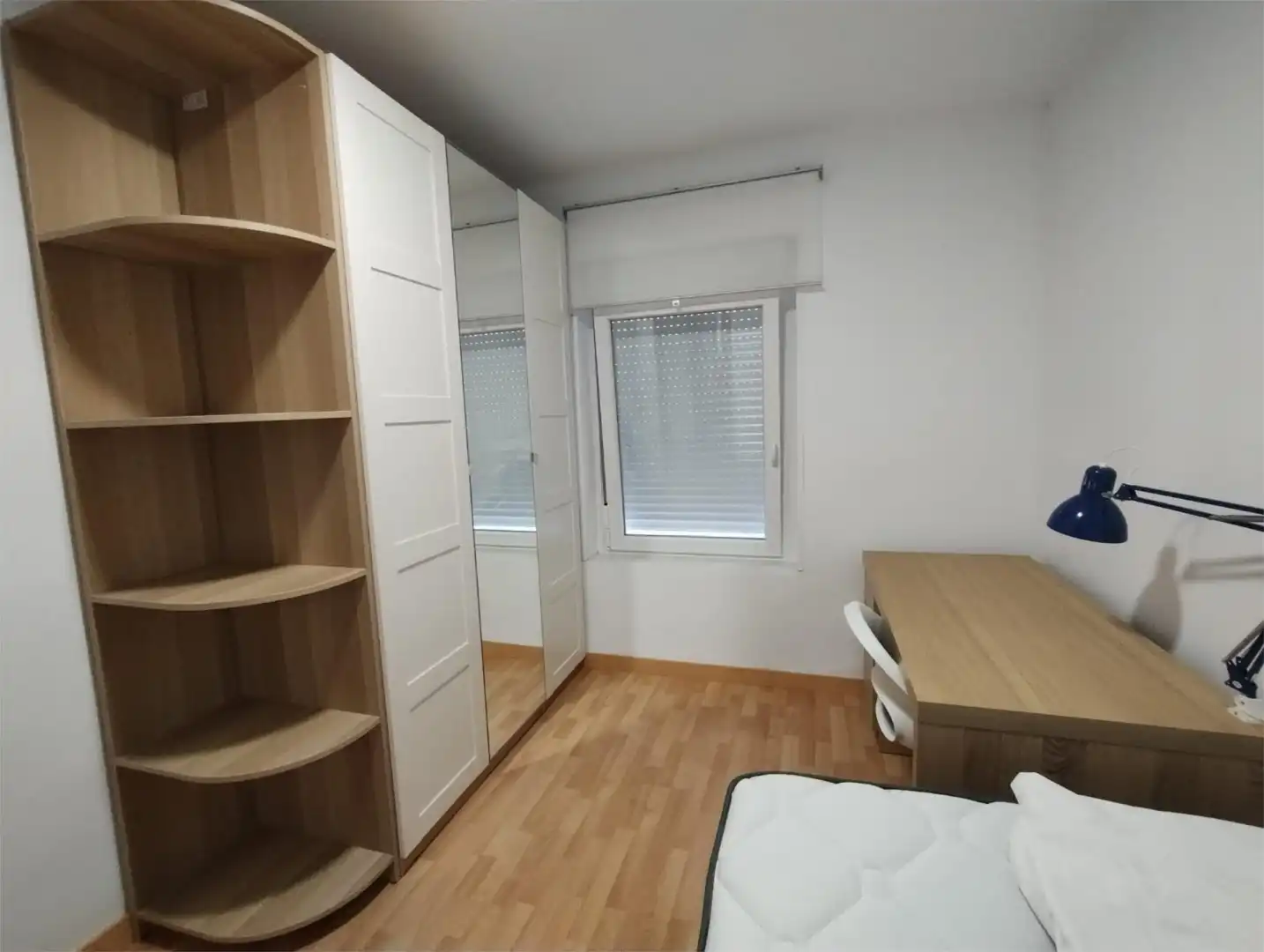 Zimmer in Calle Oviedo, 9, El Carmen - Barrio Gimeno Schlafzimmer von Wohnung zur untervermieten in Burgos mit Heizung, Parkett und Möbliert