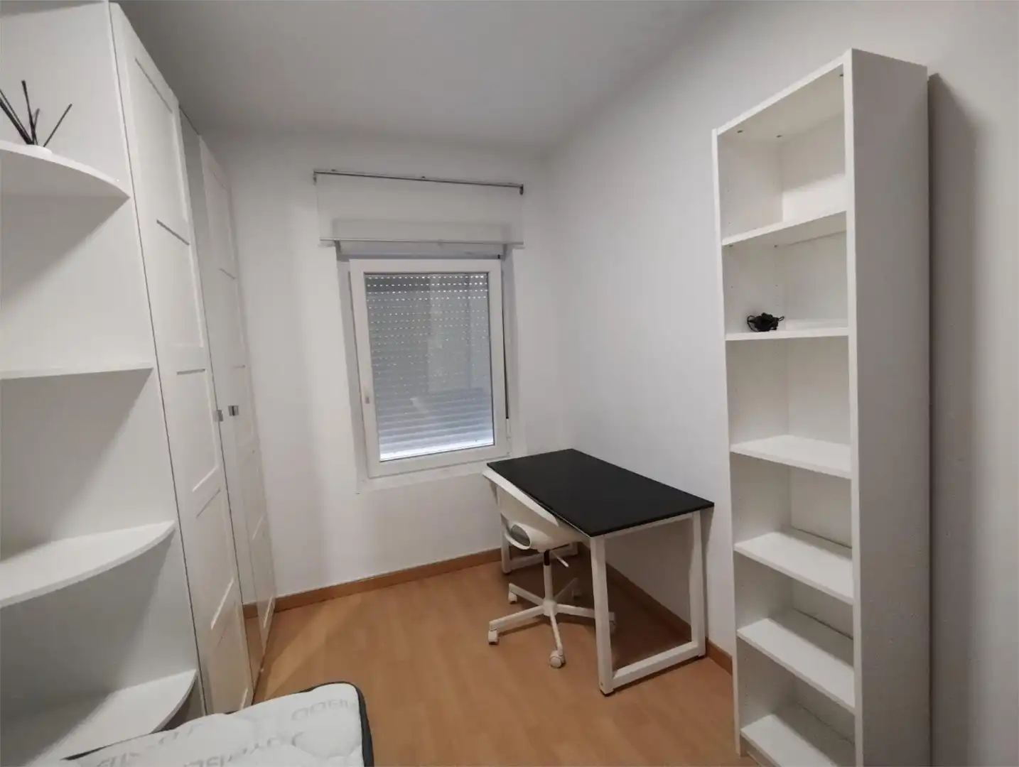 Zimmer in Calle Oviedo, 9, El Carmen - Barrio Gimeno Schlafzimmer von Wohnung zur untervermieten in Burgos mit Heizung, Parkett und Möbliert