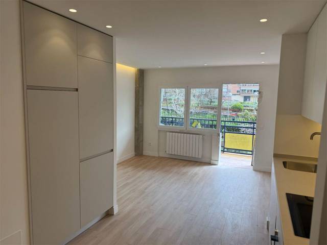 Piso en Venta en Calle de Ascao, 60 en Pueblo Nuevo