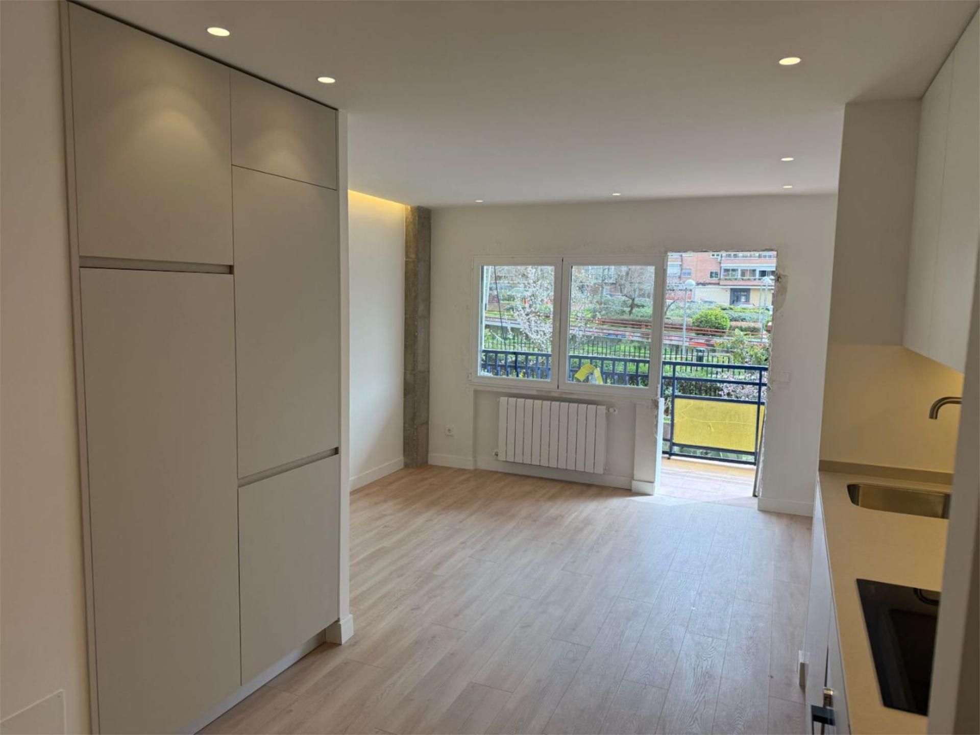 Flat for sale in Calle de Ascao, 60, Pueblo Nuevo Flat for sale in Madrid Capital with Air Conditioner, Terrace and Balcony