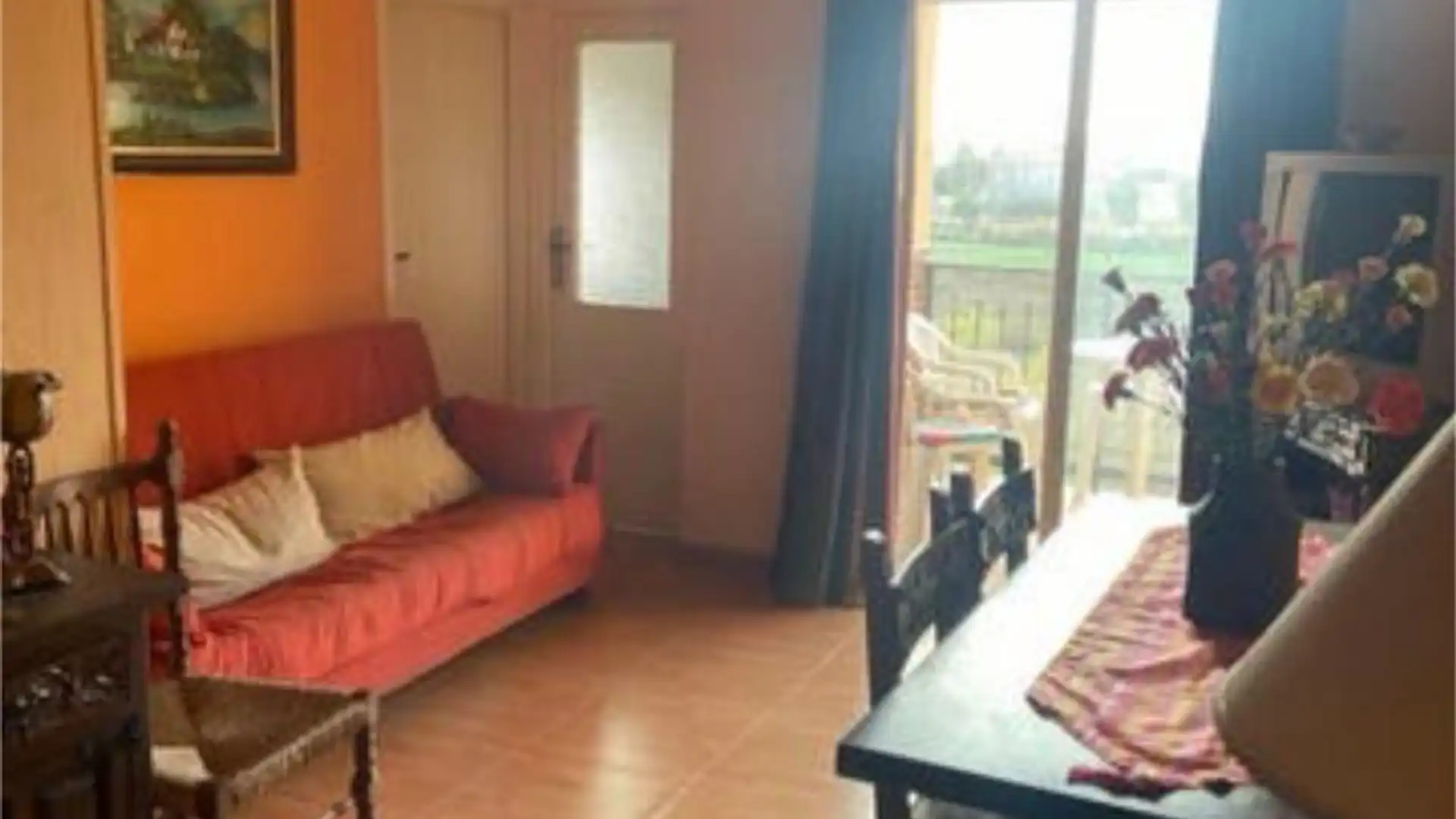 Piso en venta en Playa de Granada Sala de estar de Piso en venta en Motril con Jardín privado, Terraza y Trastero