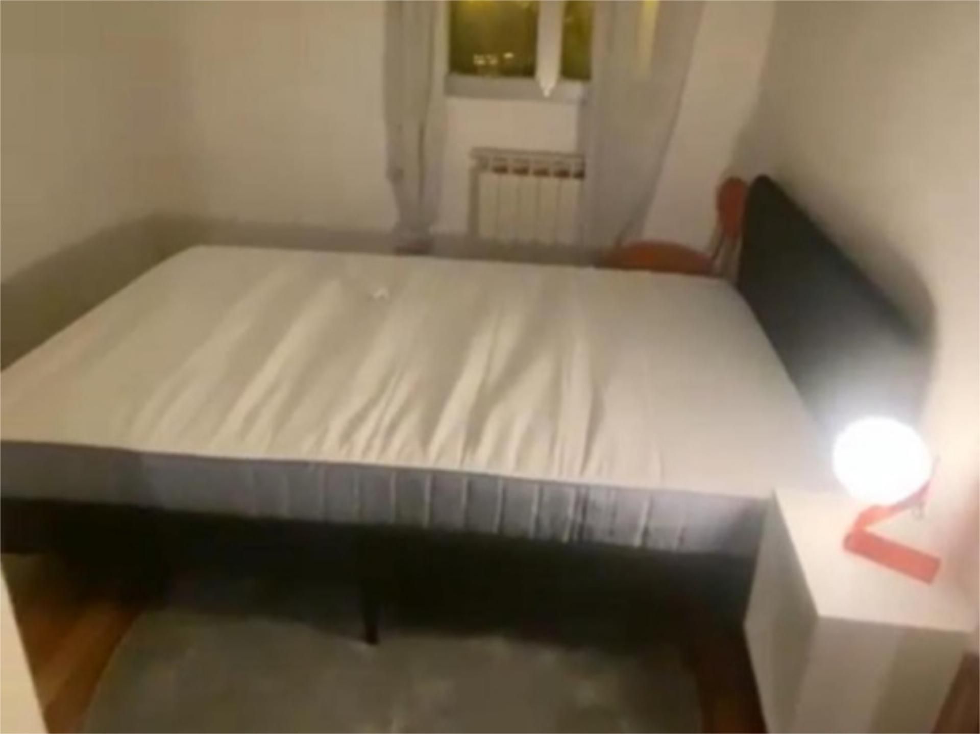 Dormitori de Pis per a compartir en Eibar amb Calefacció, Terrassa i Moblat