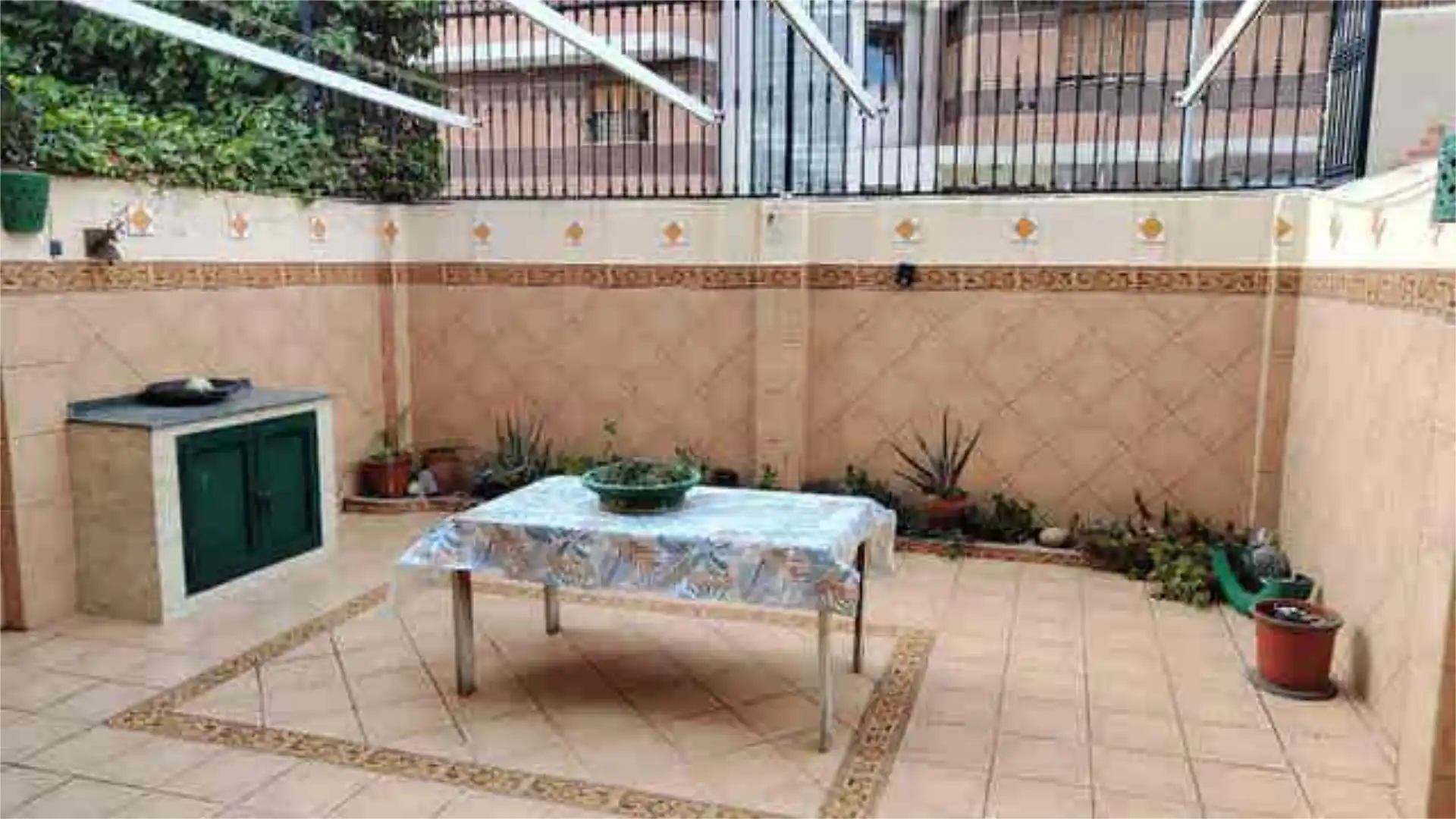 Casa o chalet en venta en Alfonso XIII Terraza de Casa o chalet en venta en Melilla con Calefacción, Terraza y Amueblado