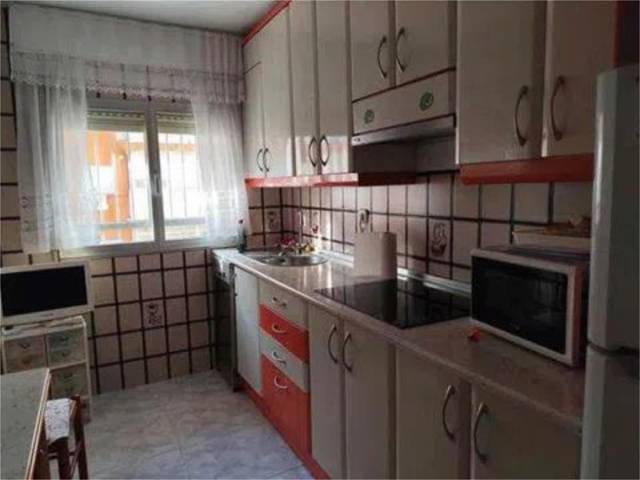 Piso en Venta en Palomeras Sureste