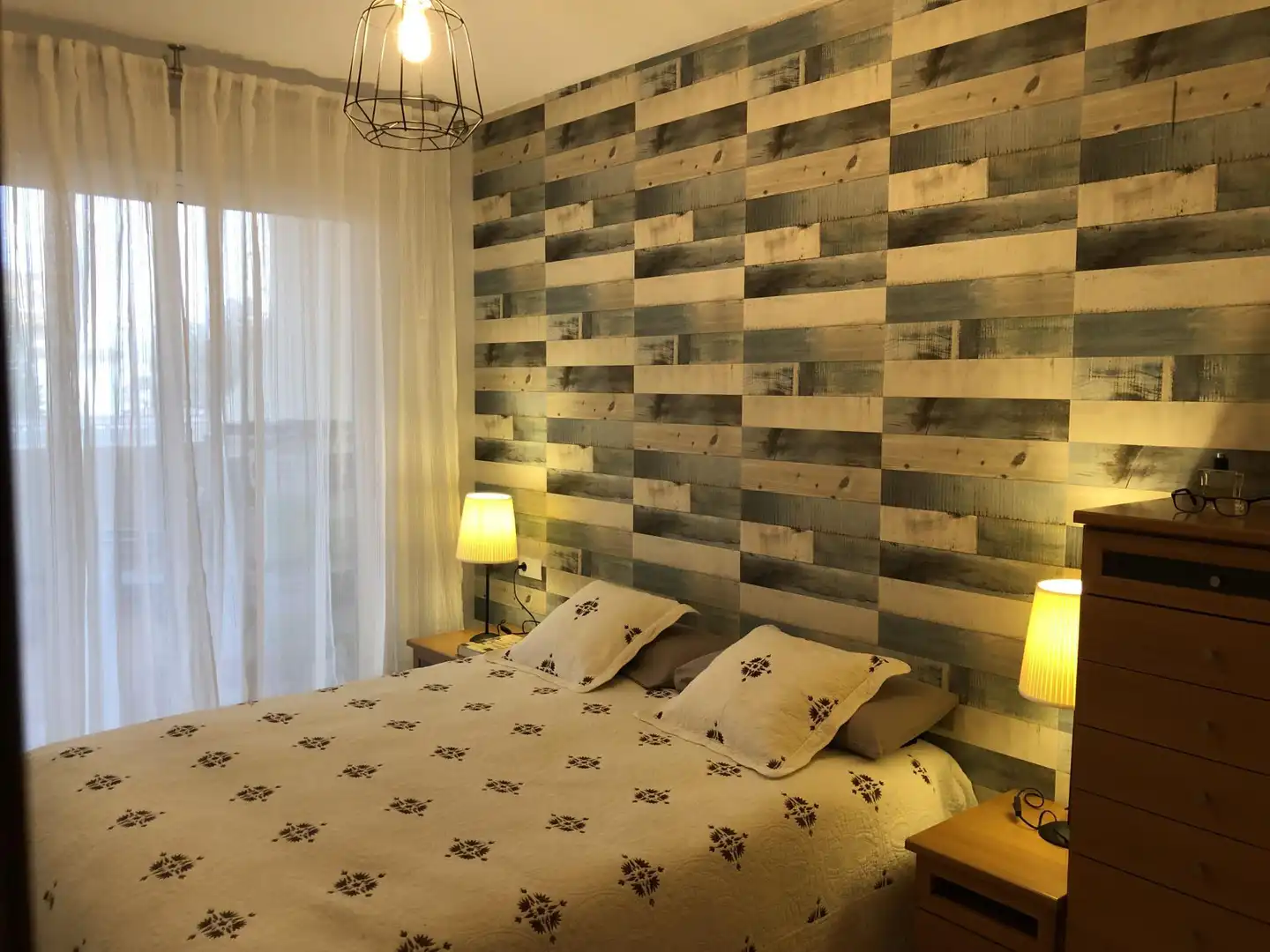 Wohnung zur Miete in Carrer d'Astúries, 11, Torreblanca Schlafzimmer von Wohnung zur Miete in Torreblanca mit Klimaanlage, Heizung und Privatgarten