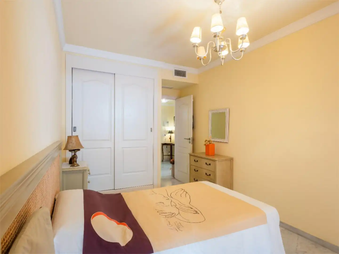 Flat for sale in Avenida Conde Rudi, 2, La Carolina - Guadalpín Bedroom of Flat for sale in Marbella with Air Conditioner, Heating and Private garden
