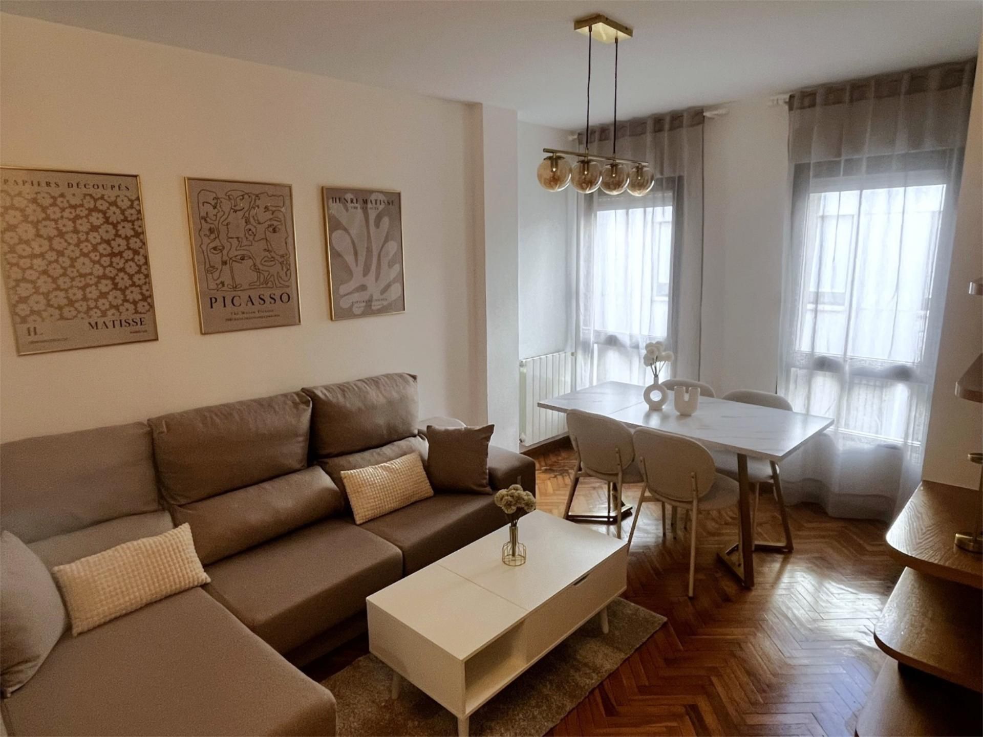 Living room of Flat for rent in  Albacete Capital  with Air Conditioner, Heating and Parquet flooring