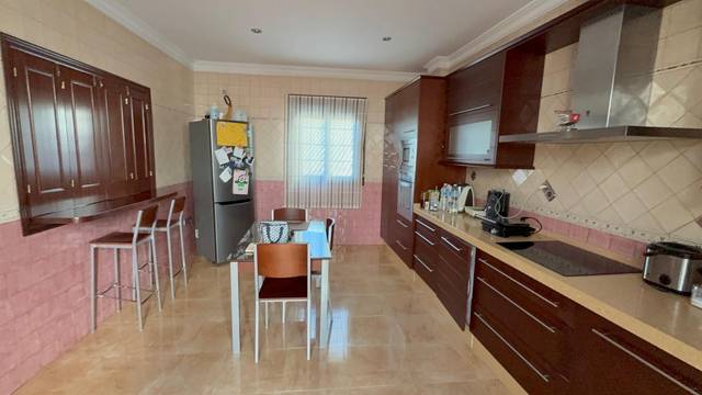Piso en Venta en Calle Hermanos Pinzón, 21 en Carmona