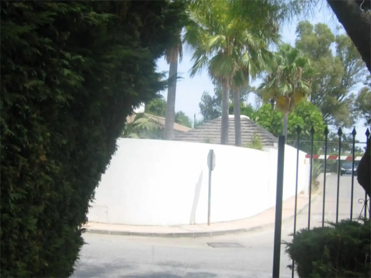 Wohnung zum Verkauf in Avenida de los Andaluces, 40, Atalaya - Isdabe Außenansicht von Wohnung zum Verkauf in Estepona mit Klimaanlage, Heizung und Privatgarten