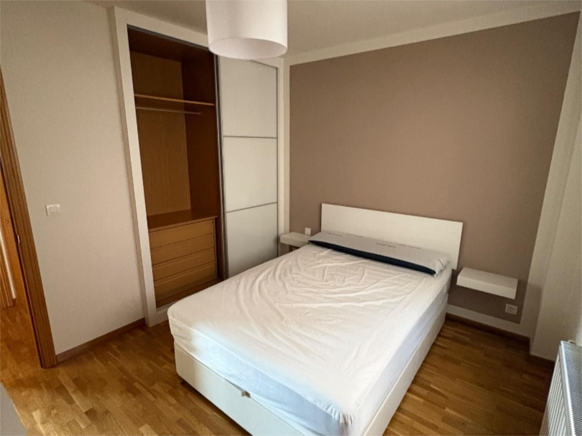 Bedroom of Flat for share in Burgos Capital  with Heating and Furnished