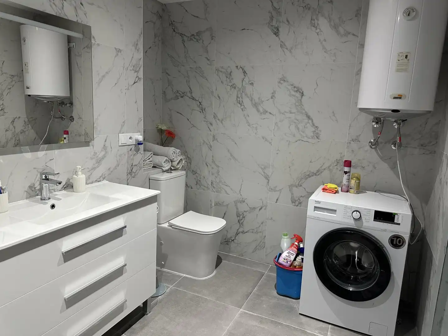 Piso en venta en Calle Manila, 4, Almuñecar Centro Baño de Piso en venta en Almuñécar con Balcón