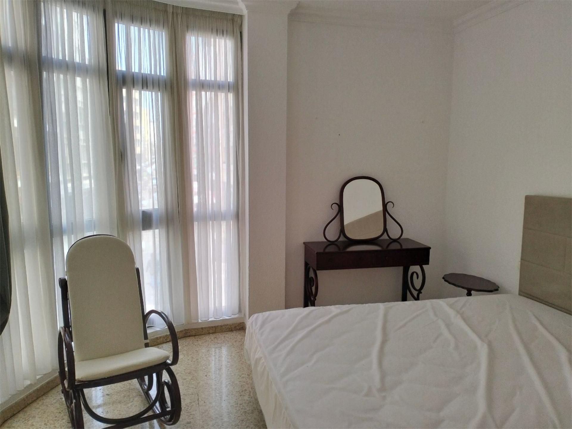 Bedroom of Flat for rent in Las Palmas de Gran Canaria  with Furnished, Community parking and Video intercom