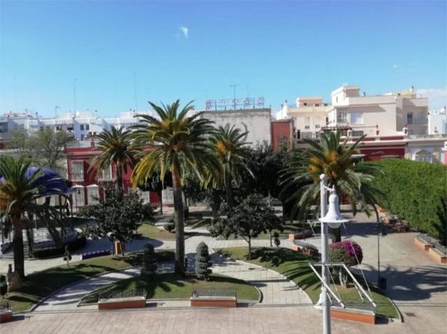 Piso en Alquiler en Calle Héroes del Baleares, 2 en El Carmen