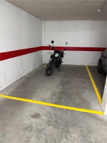 Garaje en Alquiler en Barrio de la Vega