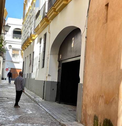 Garaje en Venta en Calle Guzmán el Bueno, 9 en Alfalfa - Santa Cruz