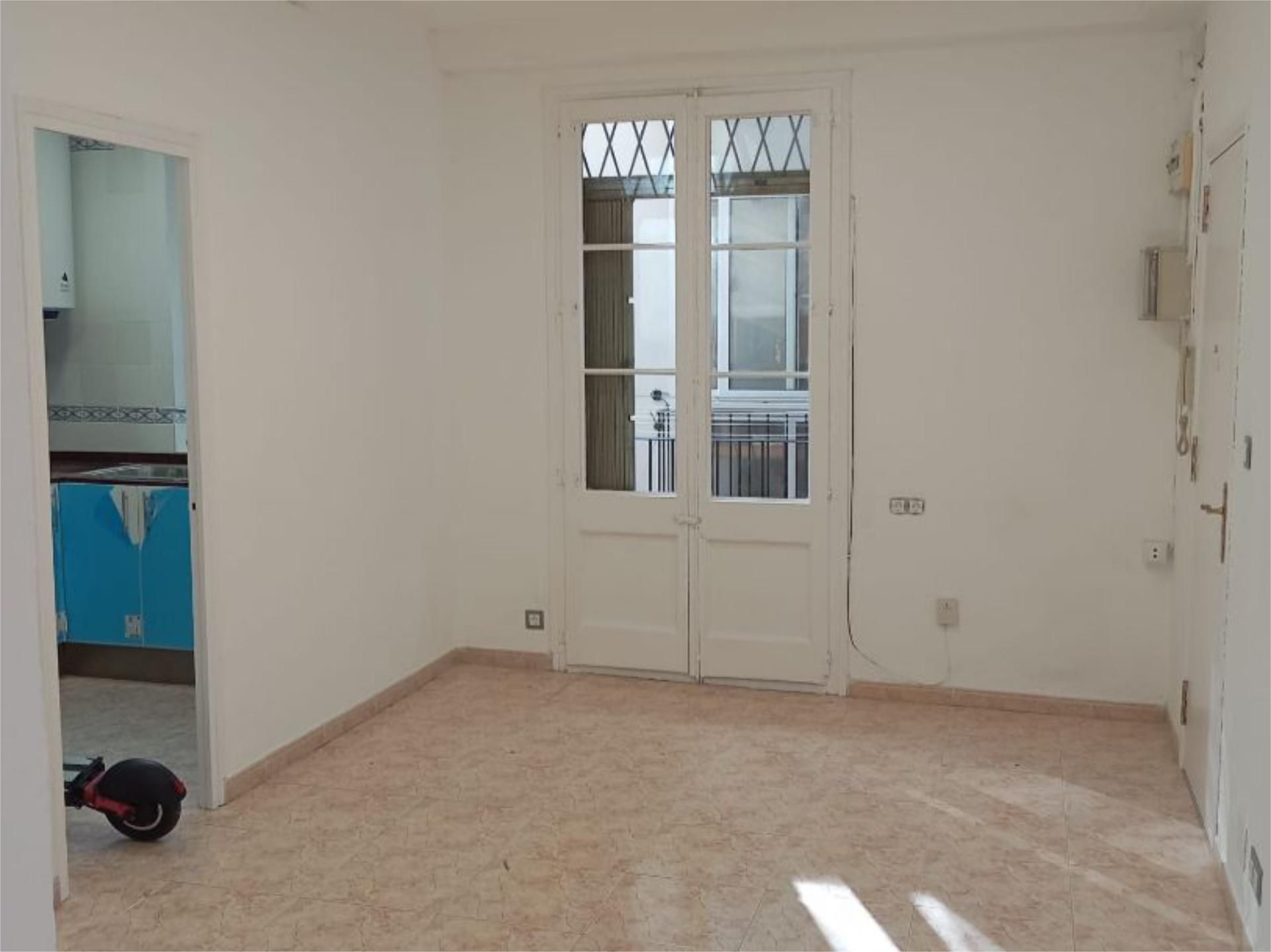 Piso de alquiler en  Barcelona Capital con Aire acondicionado y Balcón