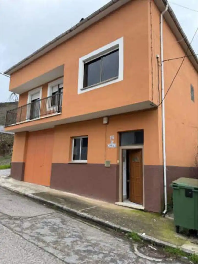 Vista exterior de Casa o chalet en venta en Trabadelo con Calefacción, Trastero y Amueblado