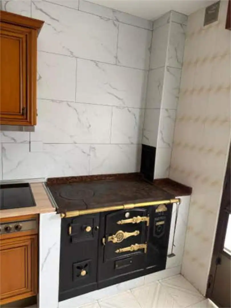Cocina de Casa o chalet en venta en Trabadelo con Calefacción, Trastero y Amueblado