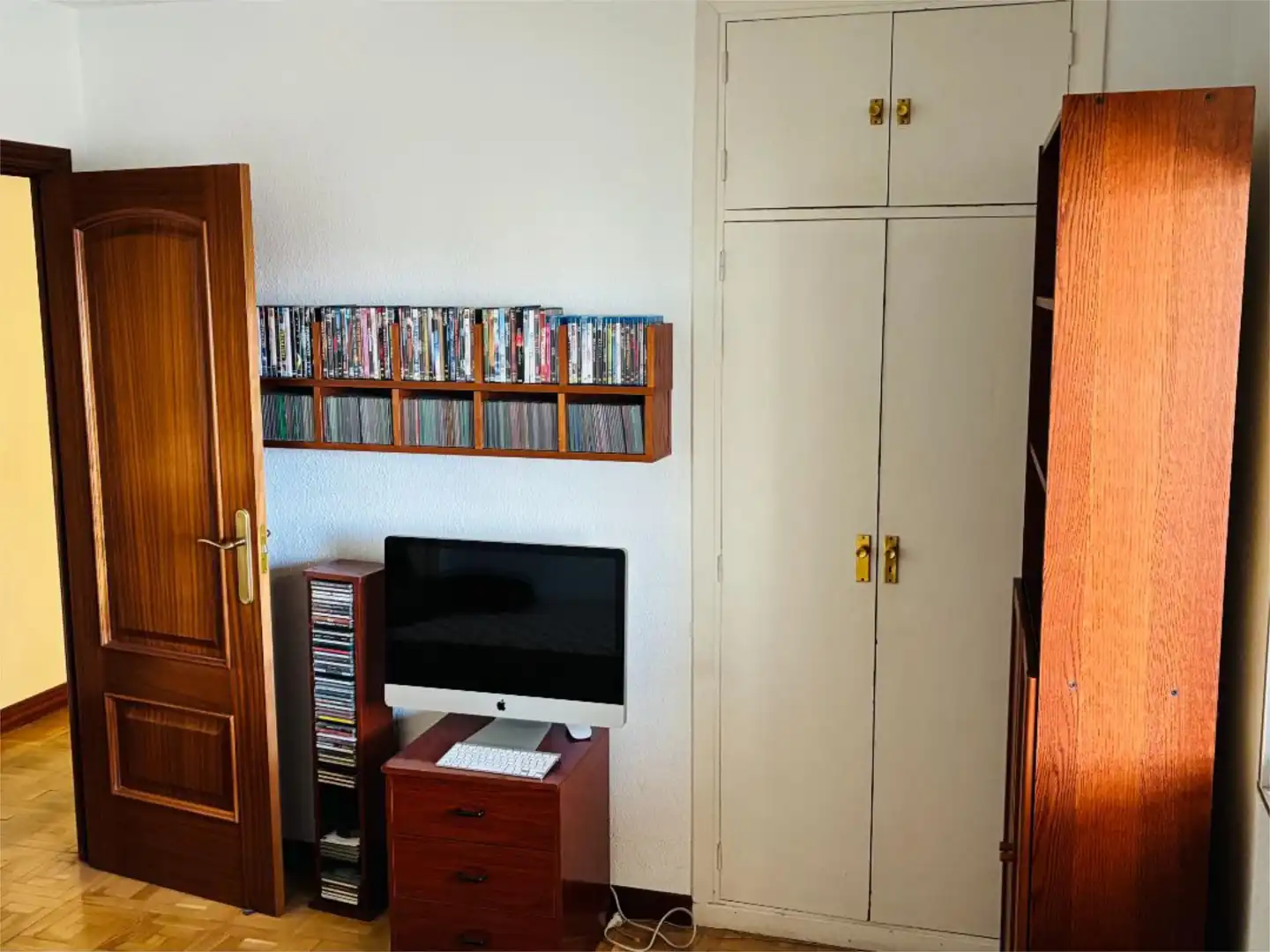 Pis en venda a Calle del Condado de Treviño, 2, Costillares Dormitori de Pis en venda en Madrid amb Aire condicionat, Calefacció i Parquet