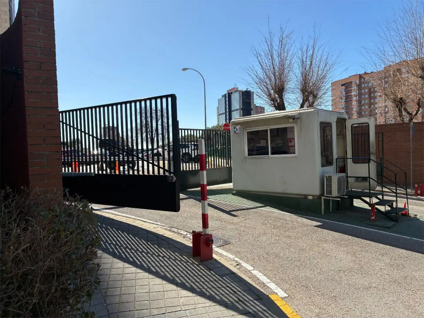 Pis en venda a Calle del Condado de Treviño, 2, Costillares Aparcament de Pis en venda en Madrid amb Aire condicionat, Calefacció i Parquet