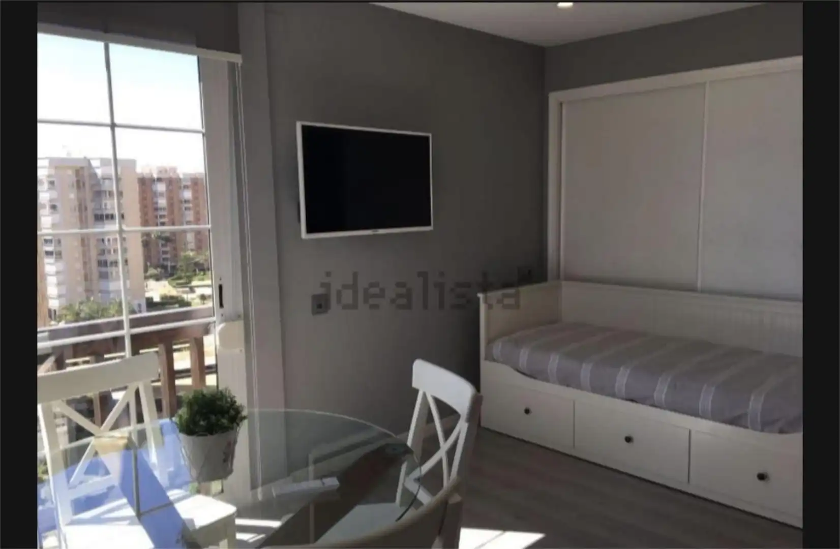 Study for rent in Calle Gustavo A. Becquer, Campoamor Bedroom of Study for rent in Orihuela with Heating, Private garden and Parquet flooring