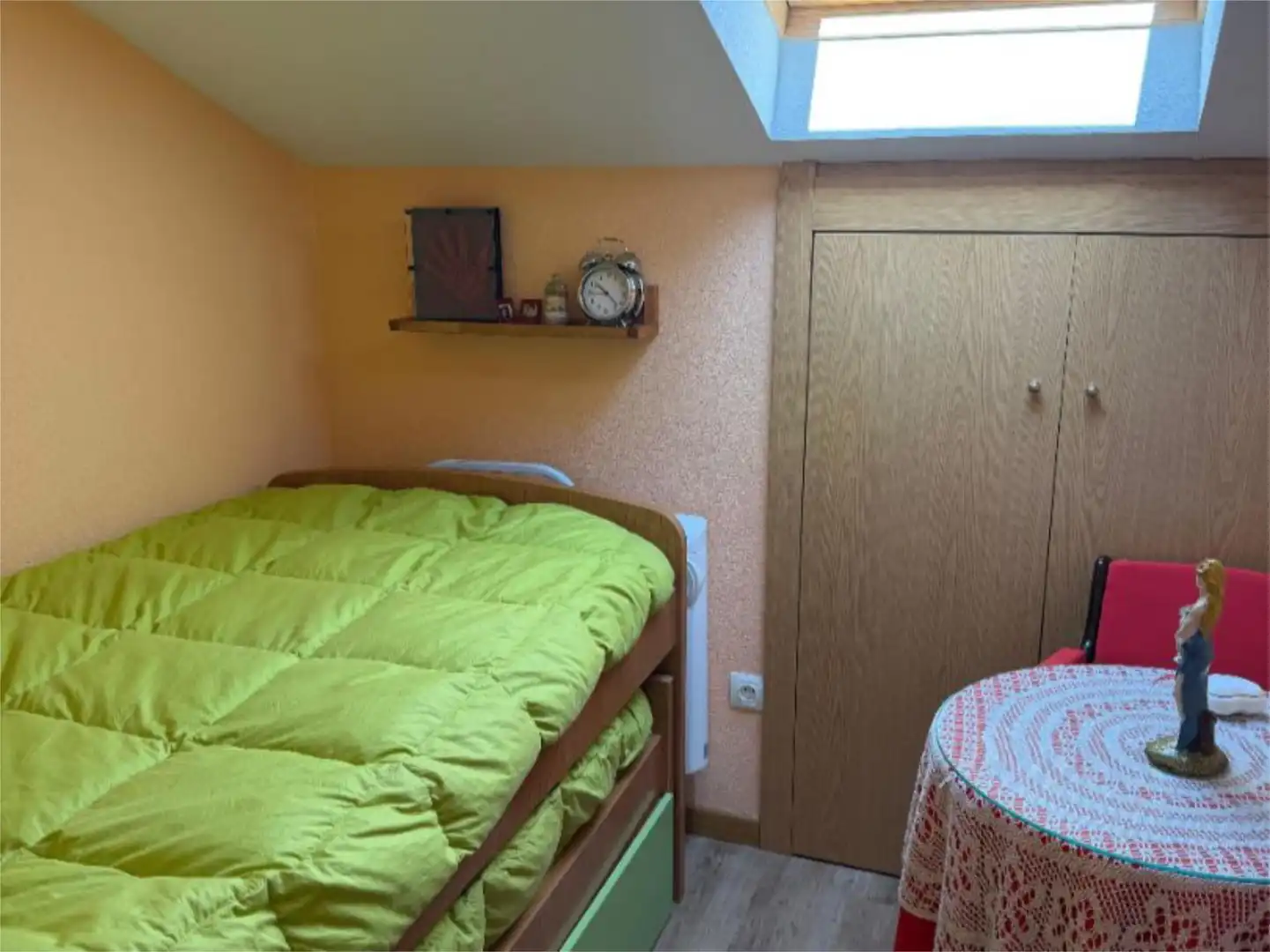 Piso en venta en Calle Carretera de Madrid, 289, Navaluenga Habitación de Piso en venta en Navaluenga con Terraza