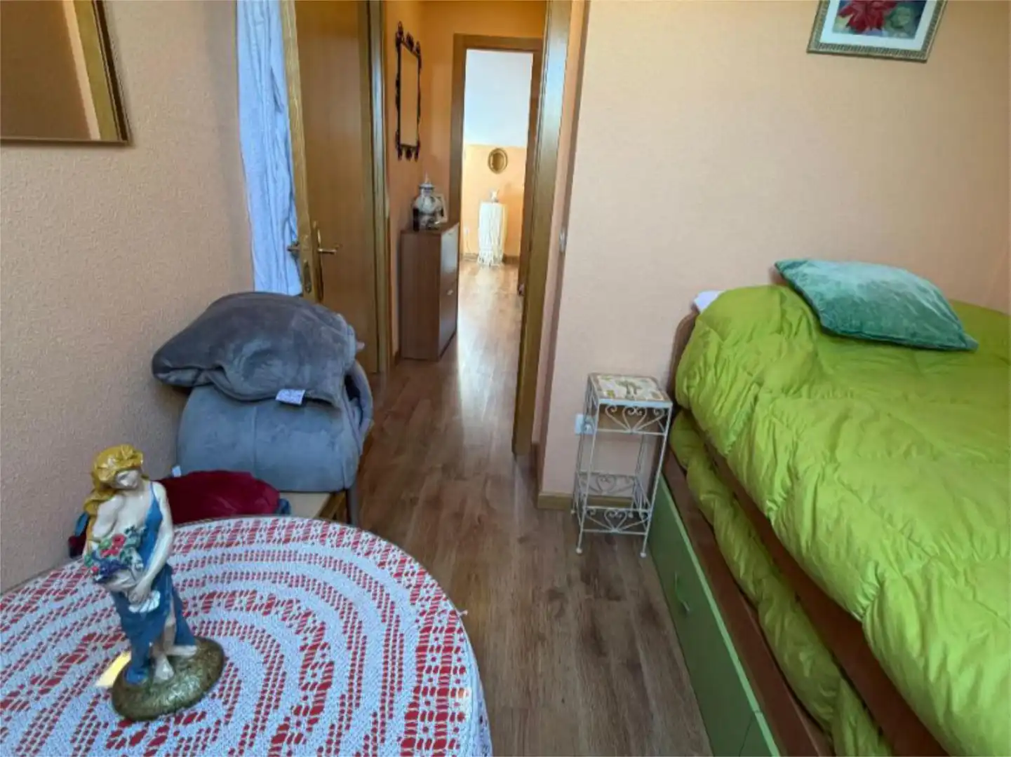 Piso en venta en Calle Carretera de Madrid, 289, Navaluenga Habitación de Piso en venta en Navaluenga con Terraza