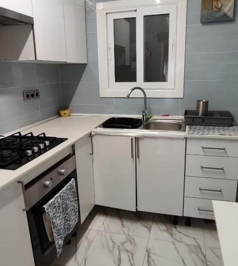 Piso en venta en Carrer de L'escultor Ordóñez, 63, Porta, Barcelona Capital - imagen 1 Foto 1 de Piso en venta en Carrer de L'escultor Ordóñez, 63, Porta, Barcelona Capital