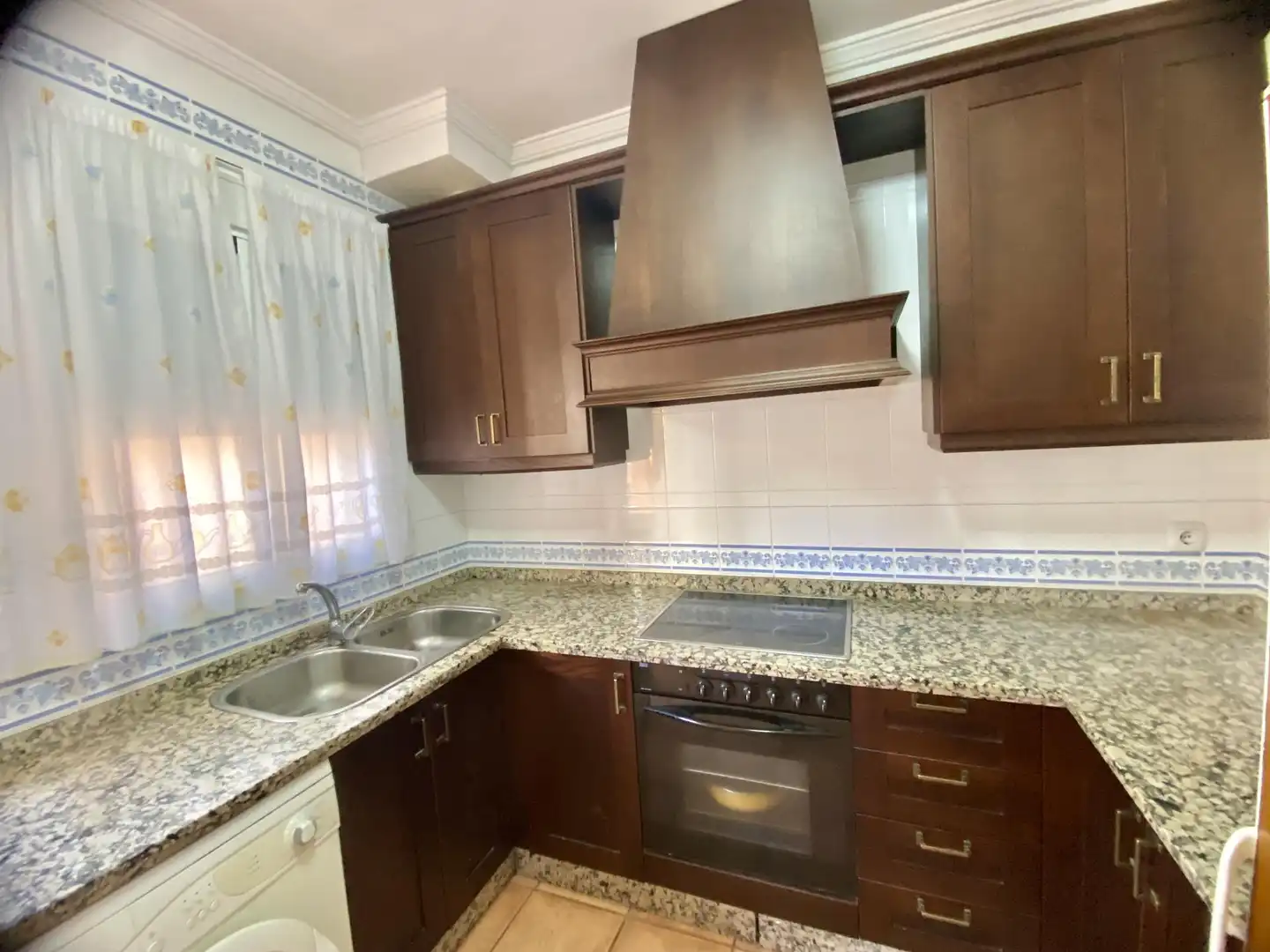 Houses for sale in Sector Somormujo, 28, Matalascañas Kitchen of Houses for sale in Almonte with Air Conditioner and Terrace