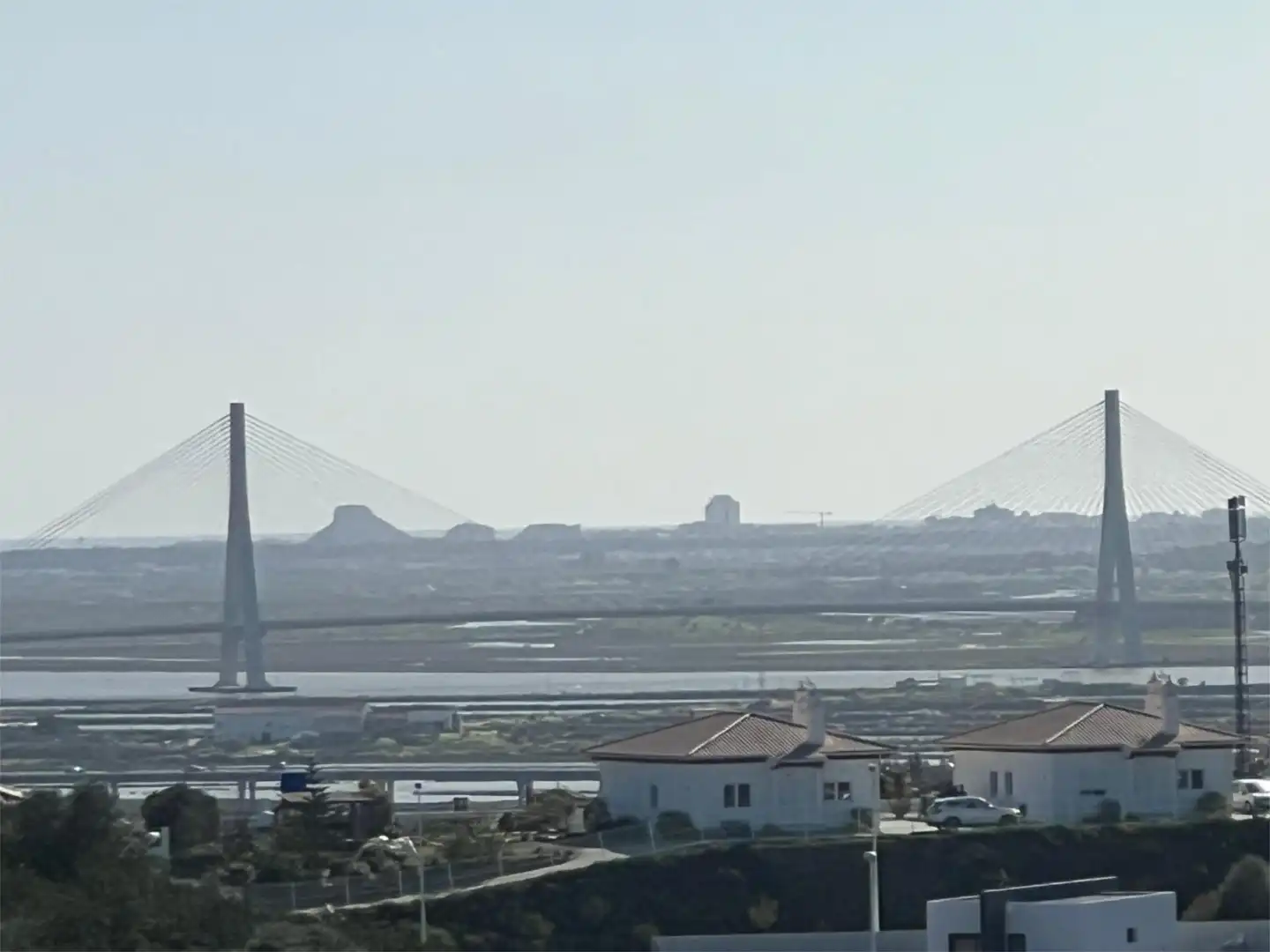 Wohnung zur Miete in Urbanización Puente Esuri, Costa Esuri Außenansicht von Wohnung zur Miete in Ayamonte mit Klimaanlage, Privatgarten und Terrasse