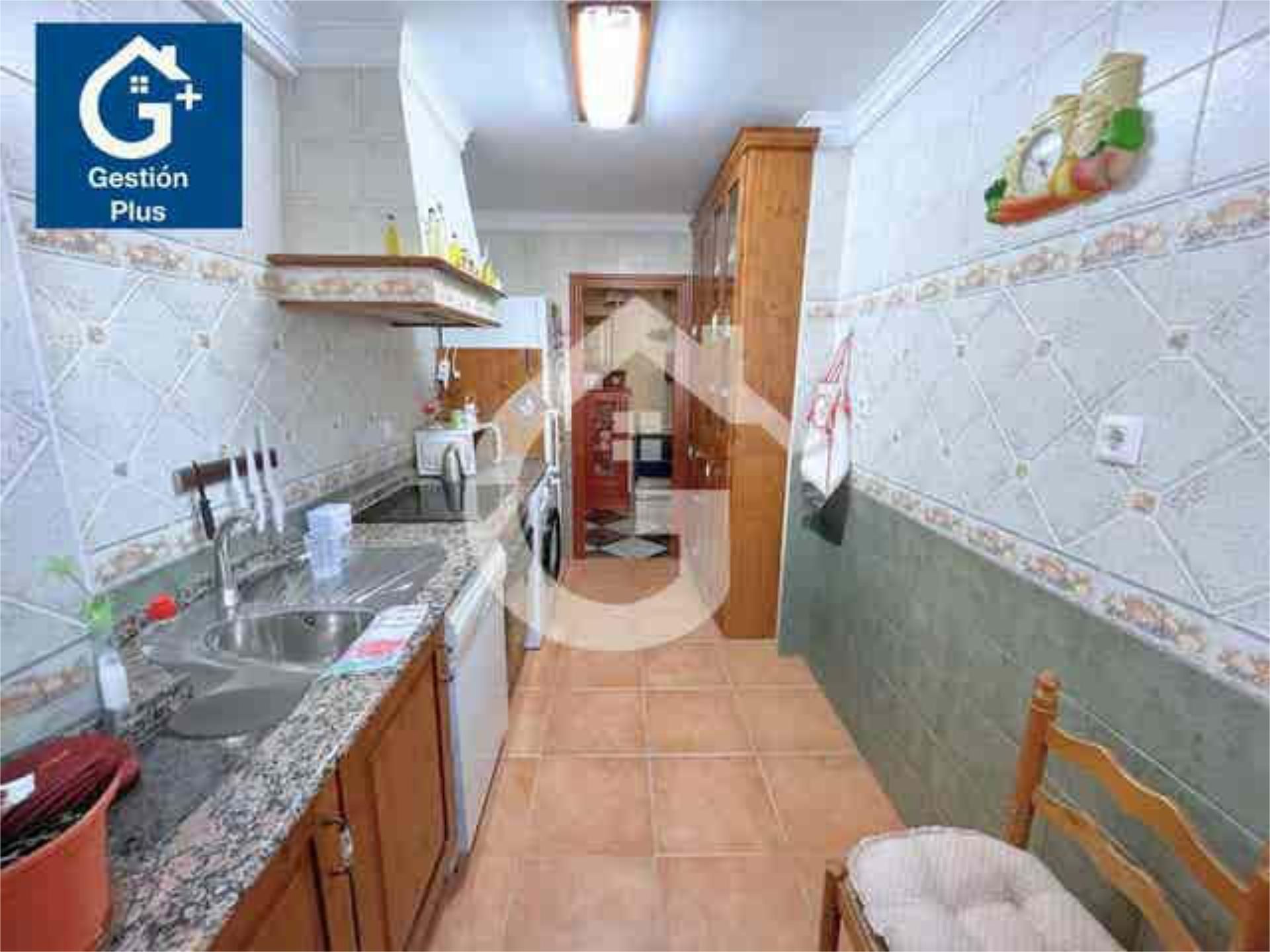 Cuina de Pis en venda en El Puerto de Santa María amb Terrassa i Traster