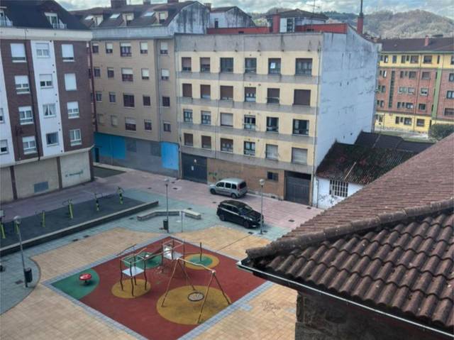 Piso en Venta en Calle Arturo Ezama, 12 en La Felguera