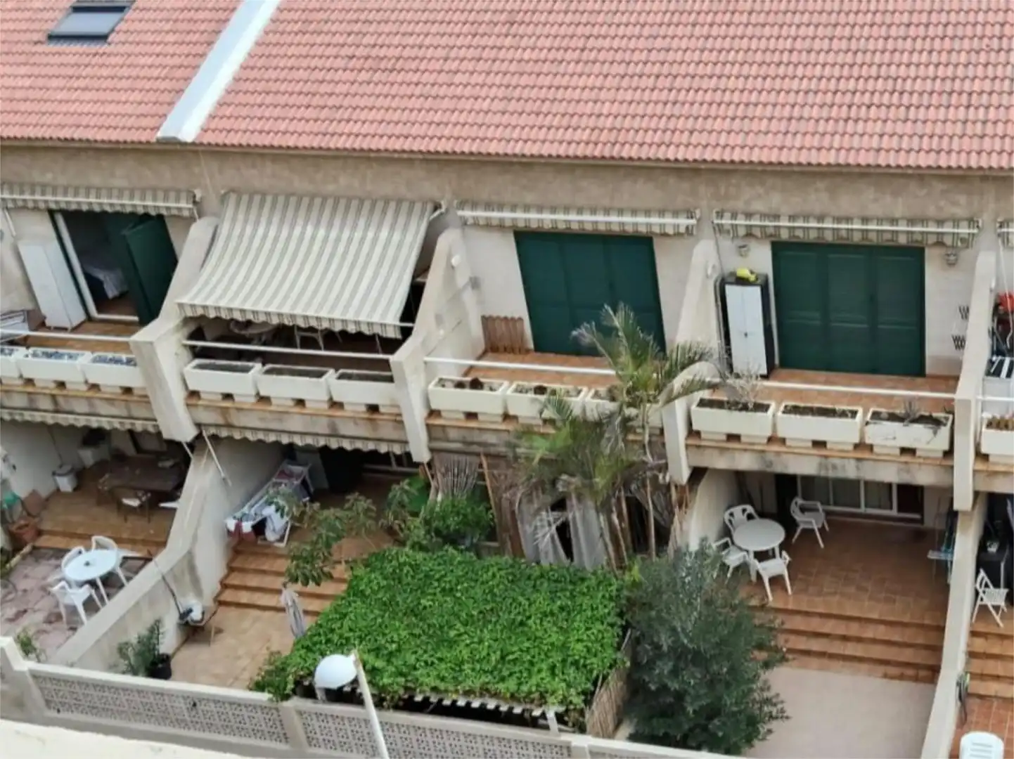 Piso en venta en Calle Brasil, 15, El Médano Terraza de Piso en venta en Granadilla de Abona con Aire acondicionado, Calefacción y Jardín privado