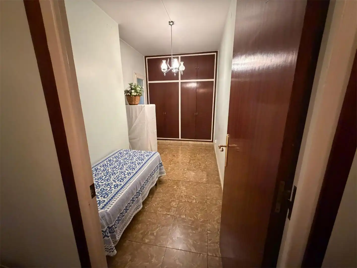Habitación de Casa adosada en venta en Barcelona con Aire acondicionado, Parquet y Terraza