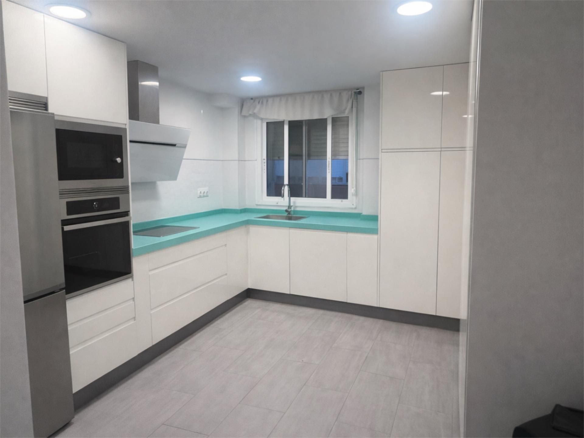 Kitchen of Flat for rent in Rota  with Air Conditioner, Heating and Storage room