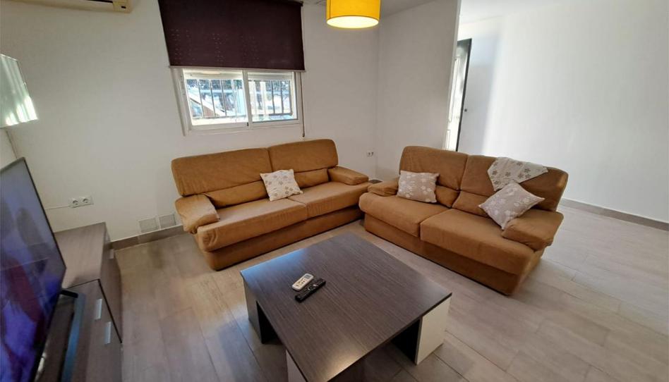 Single-family semi-detached for rent in Calle Virgilio Viniegra, 50, San Roque - Ronda Norte, Badajoz Capital - image 1 Photo 1 of Single-family semi-detached for rent in Calle Virgilio Viniegra, 50, San Roque - Ronda Norte, Badajoz Capital