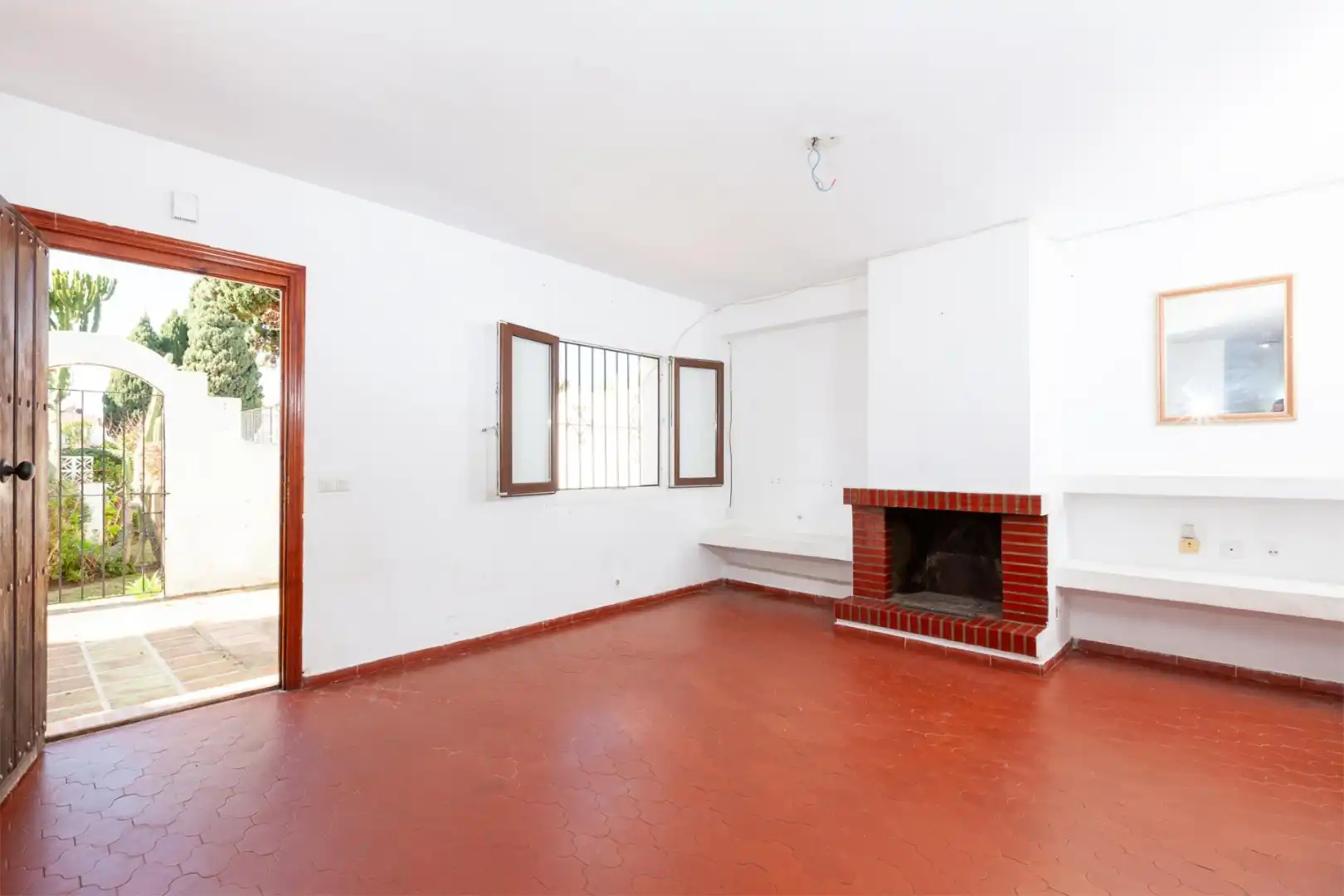 Casa adosada en venta en Marbella con Jardín privado, Terraza y Horno