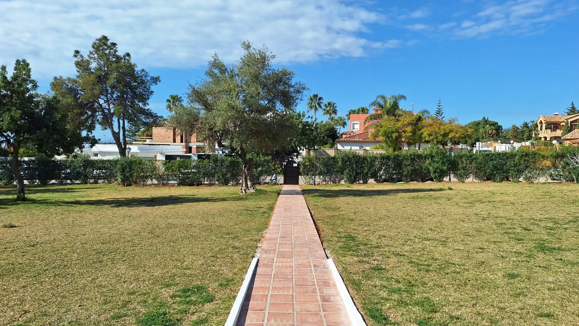 Jardín de Casa adosada en venta en Marbella con Jardín privado, Terraza y Horno