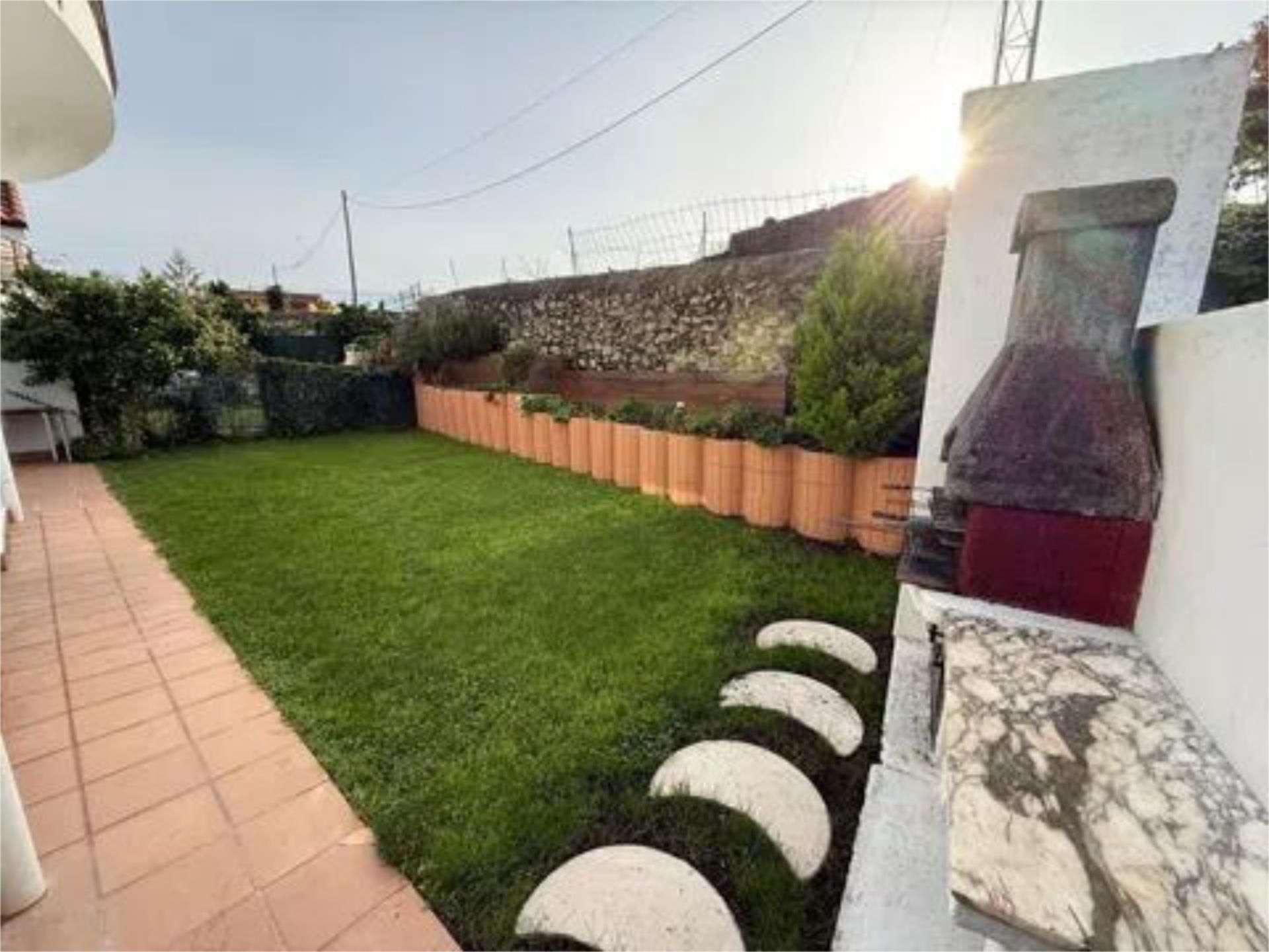 House or chalet for rent in Barrio Arnuero-Palacio, 50, Arnuero Garden of House or chalet for rent in Arnuero with Heating, Private garden and Parquet flooring